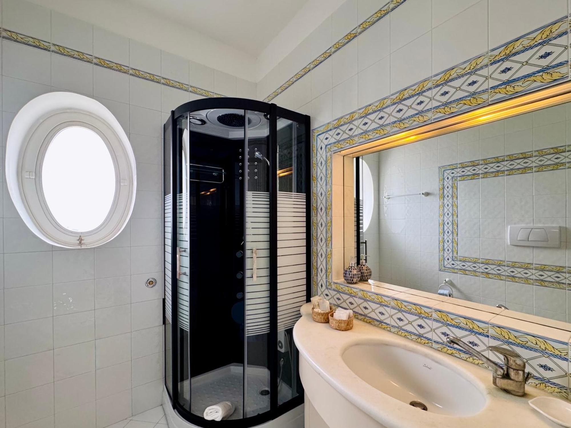 Villa Falconieri Sorrento Suite Сант'Анджелло Экстерьер фото