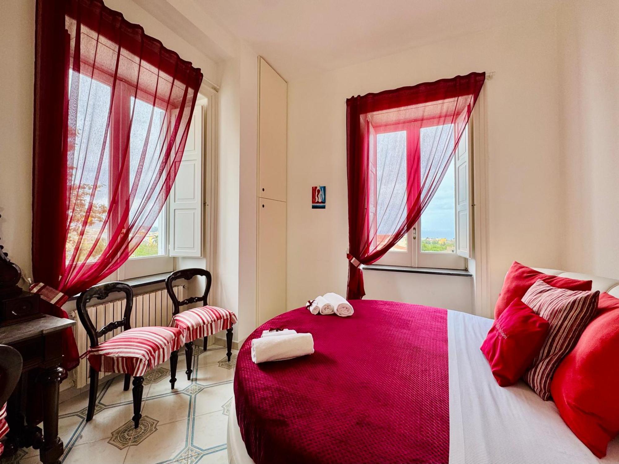 Villa Falconieri Sorrento Suite Сант'Анджелло Экстерьер фото